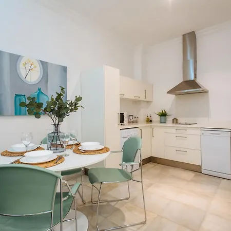 Lanza Apartment