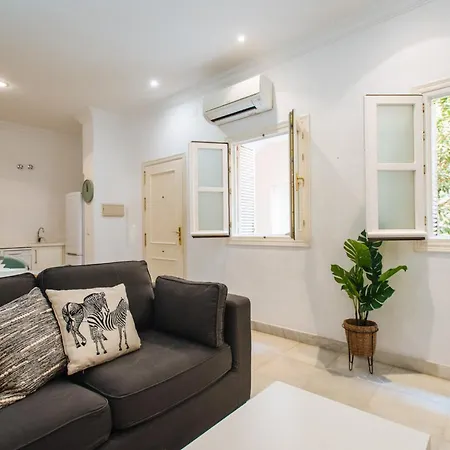 Lanza Apartment *